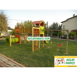 Ahşap Oyun Parkı