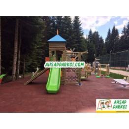 Ahşap Oyun Parkı