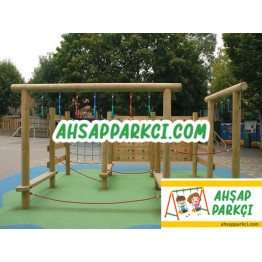 Bahçe Ahşap Tırmanma Parkuru